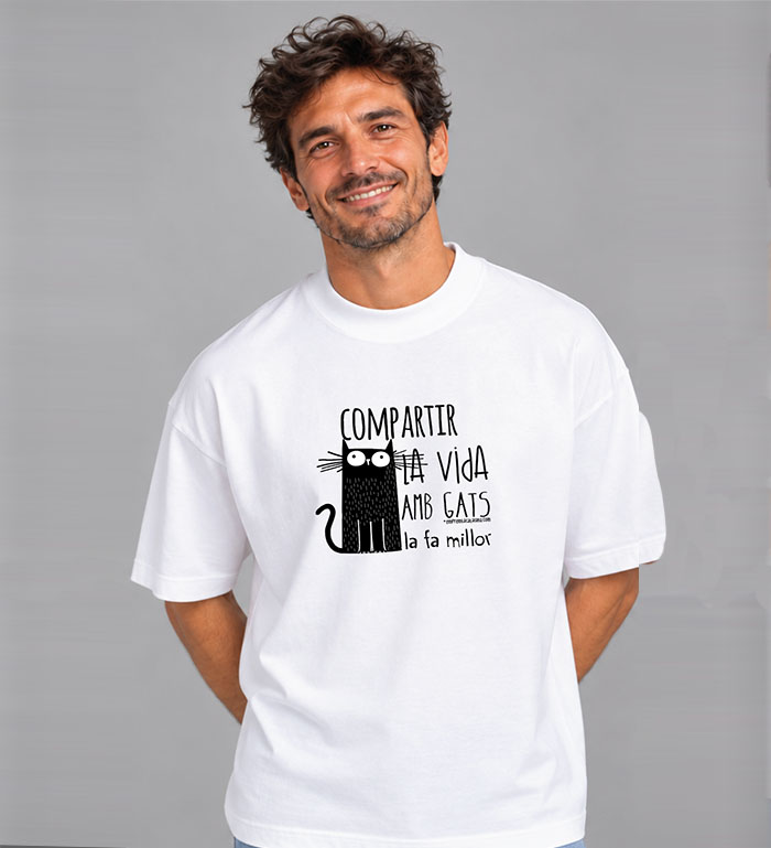 Samarreta oversize gats en català
